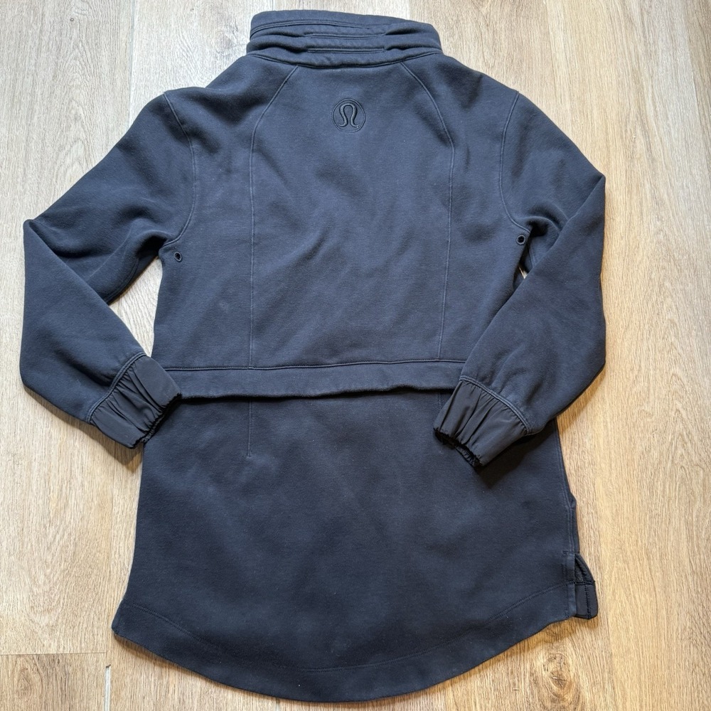 Lululemon Jacket Womens 6 Black Full Zip Light As Warmth Running Gym Outdoor - Picture 2 of 8